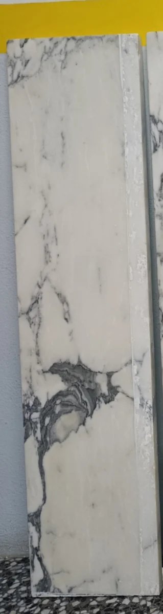 Placas de Mármol Blanco y Gris