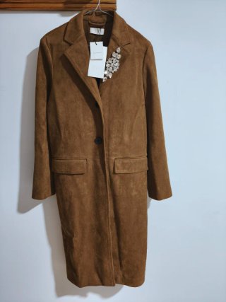 Abrigo Zara S con broche joya