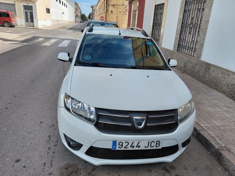 Dacia Logan 2015 - foto 1