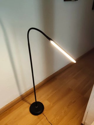 Lámpara de pie flexible moderna