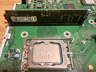 Placa base HP Intel i300 + 8GB DDR5 RAM (LEER)