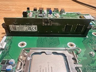 Placa base HP Intel i300 + 8GB DDR5 RAM (LEER)