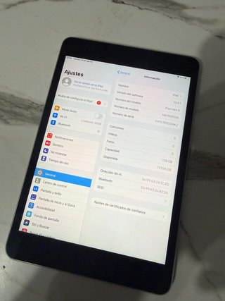 iPad mini 4 128GB Argento