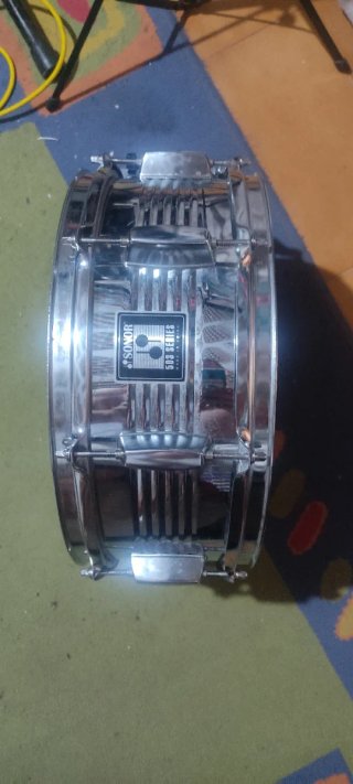 Caja de batería metálica 14" Sonor