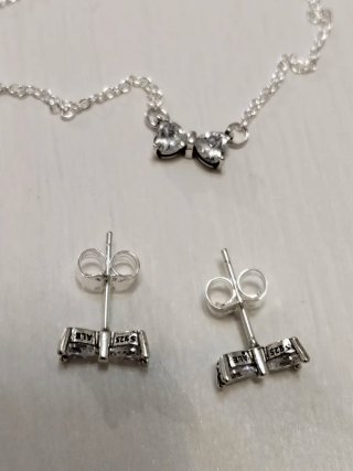 Conjunto Pandora Collar y Pendientes