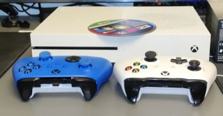 Xbox One S 1TB + 2 mandos + WWE 2K23