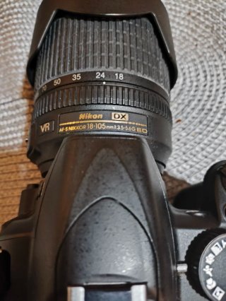 Nikon D3100 + 2 objetivos, 3 baterías y funda