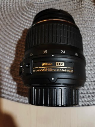 Nikon D3100 + 2 objetivos, 3 baterías y funda