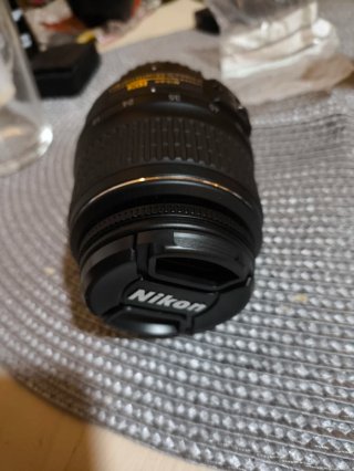 Nikon D3100 + 2 objetivos, 3 baterías y funda
