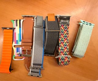 Apple Watch Ultra 2 con correas