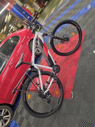Bicicleta eléctrica con 2 baterías