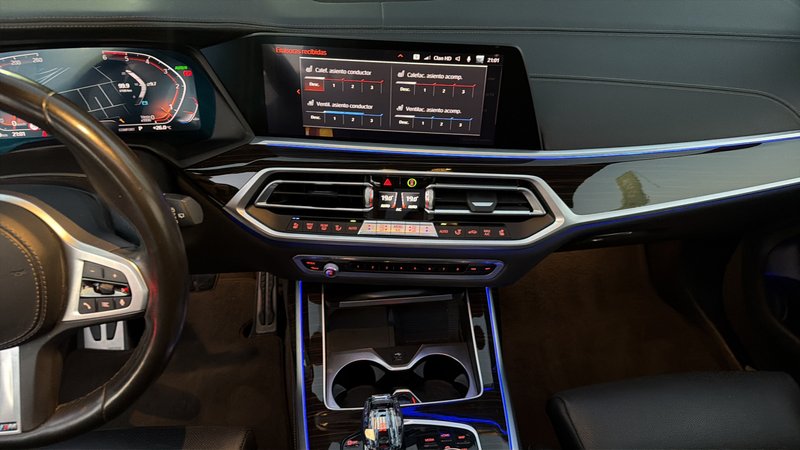 BMW X7 2021, foto 28