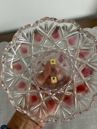 Bombonera cristal con tapa dorada