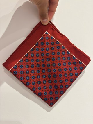 Pañuelo de seda estampado