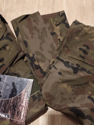 Traje Tormenta Militar Pixelado Boscoso Talla S