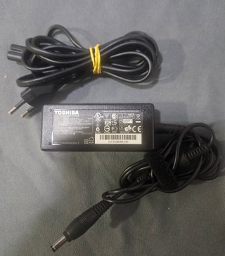 Cargador Toshiba PA3743U-1ACA