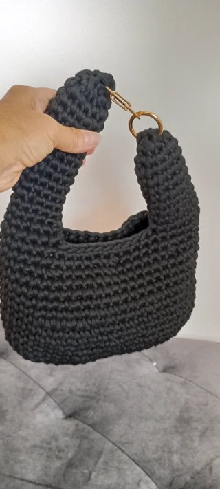 Borsa uncinetto fettuccia nera
