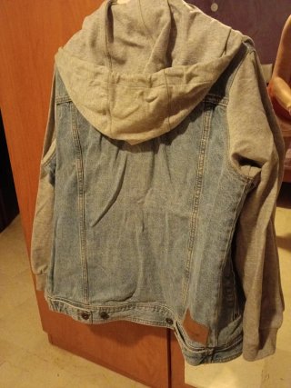 Chaqueta vaquera con capucha Pull&Bear Talla M