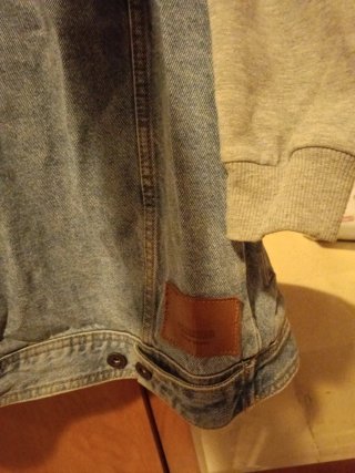 Chaqueta vaquera con capucha Pull&Bear Talla M