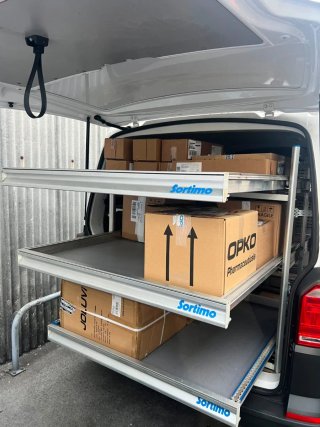 Estanterías para furgoneta ,precio negociable.