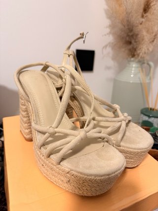Sandalias esparto cuña beige