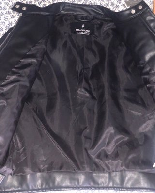 Chaqueta chica negra
