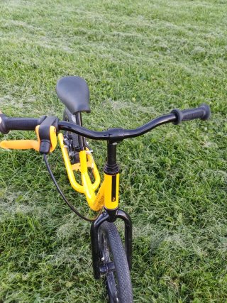 Bicicleta sin pedales Btwin 12 amarilla
