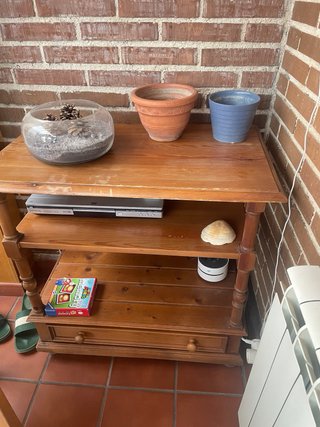 URGE  Mesa + 6 sillas+ mueble