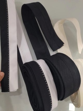 Fitas de cós costuradas
