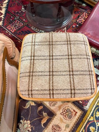 TABURETE DE MADERA