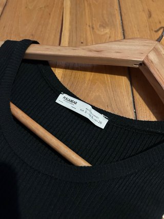 Vestido negro sin mangas