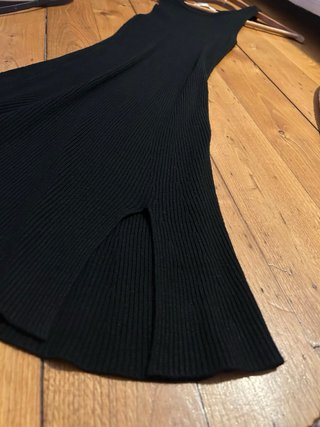 Vestido negro sin mangas