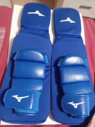 Protecciones Mizuno Piernas y Manos Azul talla M