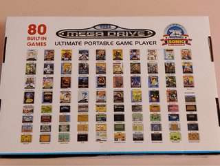 Sega Mega Drive portátil AtGames, 80 juegos, caja