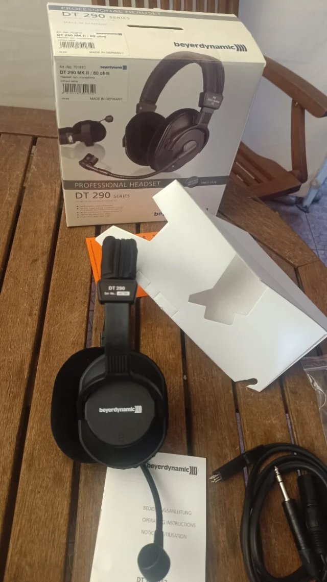 Fones de Ouvido Beyerdynamic DT 290 MK II