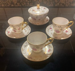 Tris tazzine da caffè con zuccheriera