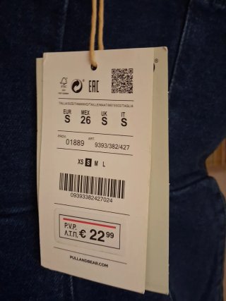 Vestido vaquero ajustado con botones
