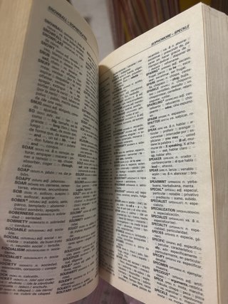 Britannia: diccionario castellano-inglés