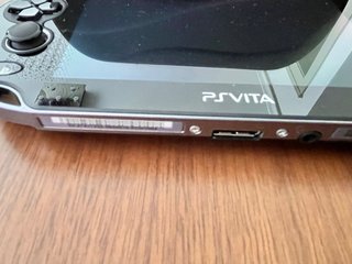 PS Vita + Accesorios + 2 Juegos