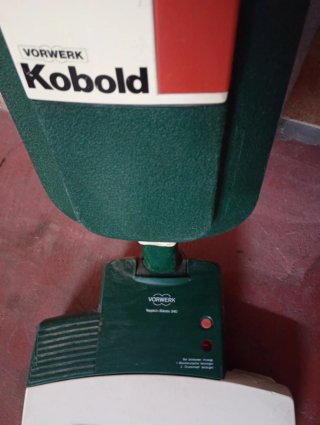 Aspiradora Kobold con accesorio alfombras