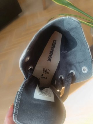 Converse grises altas