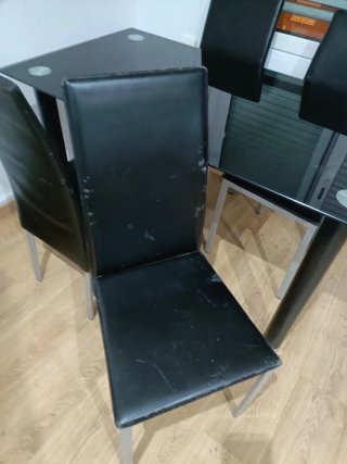 Mesa comedor cristal y metal + 4 sillas