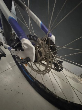 Bicicleta Btwin 520 Blanca y Azul