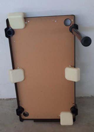 Mesa de billar con accesorios