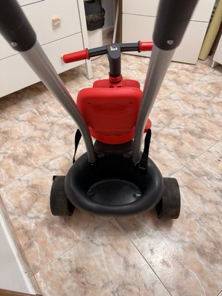 Triciclo evolutivo rojo y negro