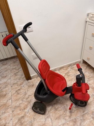 Triciclo evolutivo rojo y negro