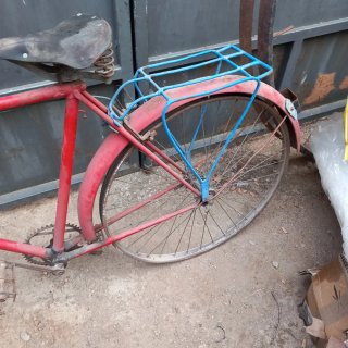 Bicicleta varillas Roja marca DAL.....se envia...