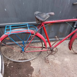 Bicicleta varillas Roja marca DAL.....se envia...