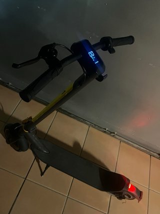 Patinete Eléctrico Amarillo Nuevo