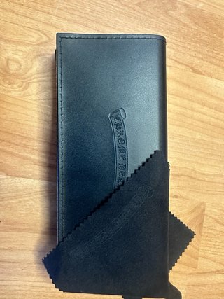 Óculos Chrome Hearts Pretos